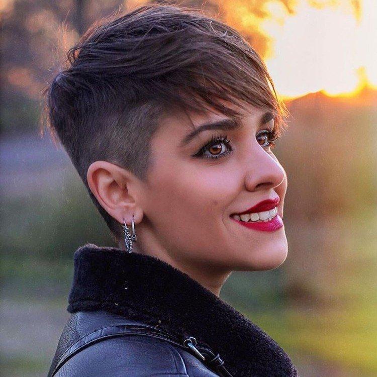 Coupe de cheveux Pixie 2021 - photos et idées