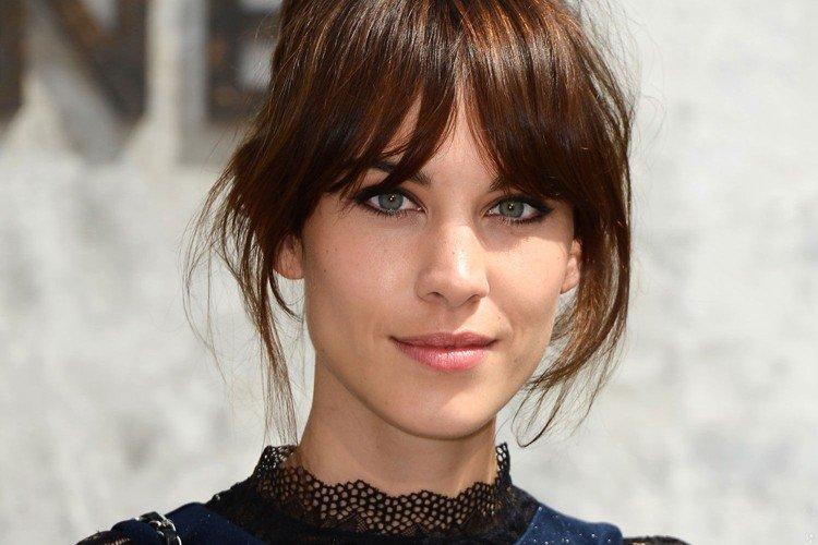 Coupes de cheveux avec frange 2021 - photos et belles idées