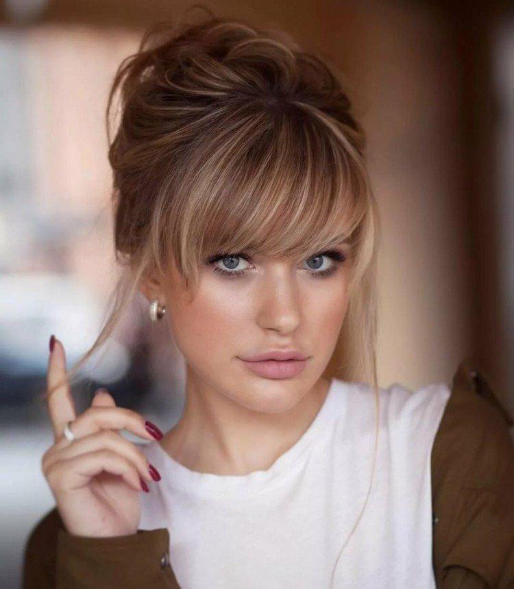 Coupes de cheveux avec frange 2021 - photos et belles idées