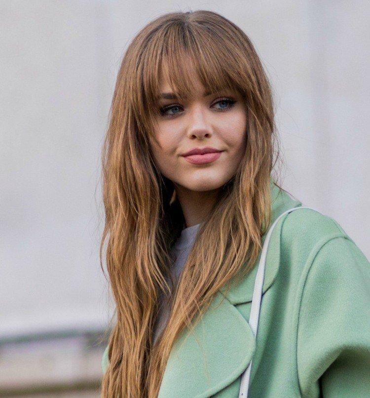 Coupes de cheveux avec frange 2021 - photos et belles idées