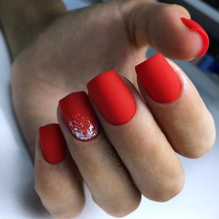 Manucure rouge - photo et belles idées