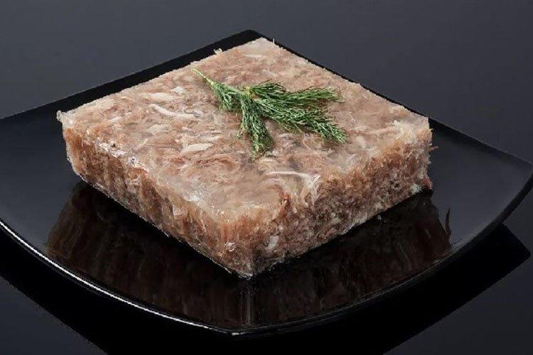 Viande en gelée de dinde aux abats de poulet