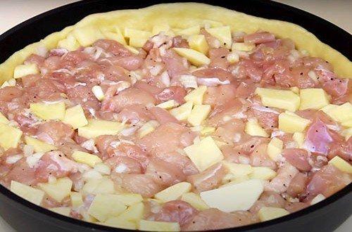 Kurnik au poulet et pommes de terre - une recette classique