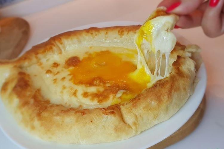 Khachapuri