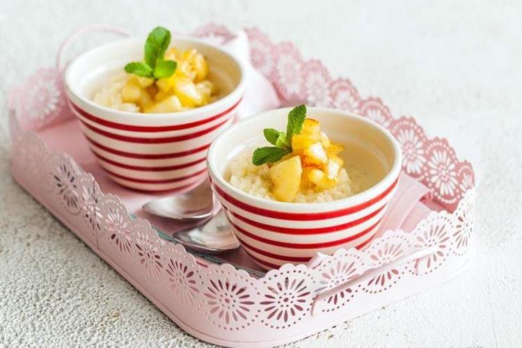 Bouillie de riz à la vanille et aux pommes