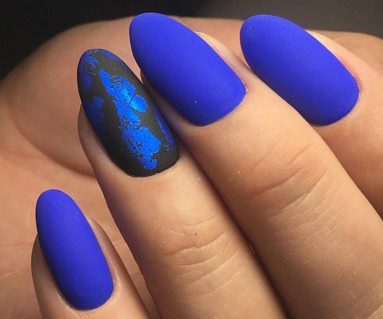 Manucure bleue - photos et idées