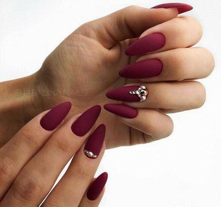 Manucure bourguignonne - photos et idées