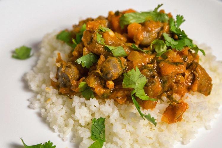 Coeurs de poulet à la sauce tomate