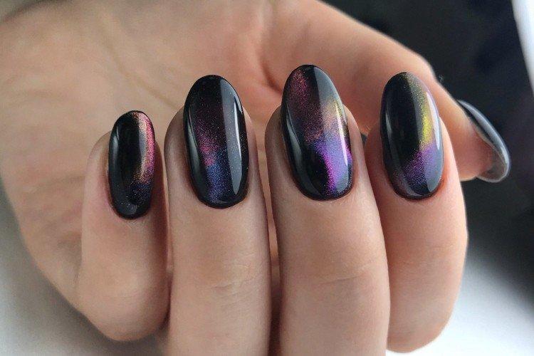 Manucure œil de chat à l'aérographe