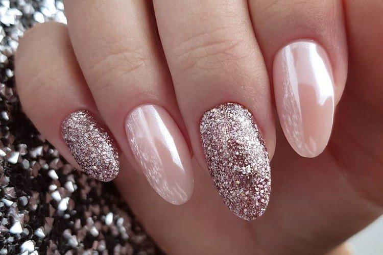 Manucure pailletée - photos et idées