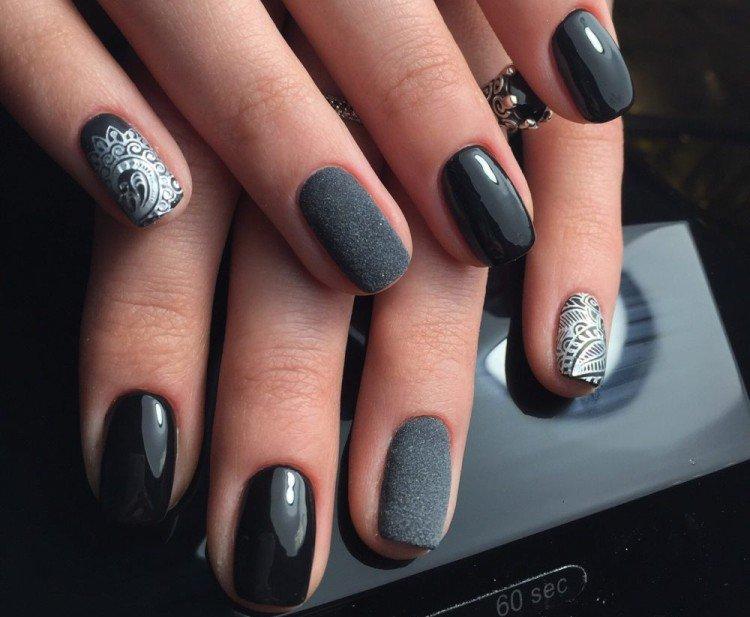 Manucure sombre - photos et idées
