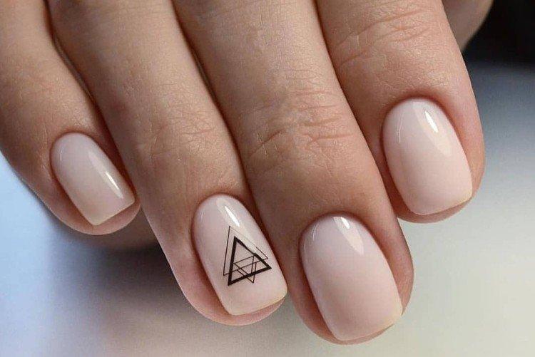 Manucure légère - photos et idées