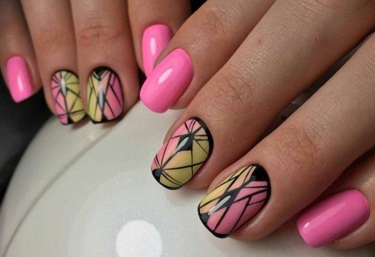 Dessins sur ongles carrés