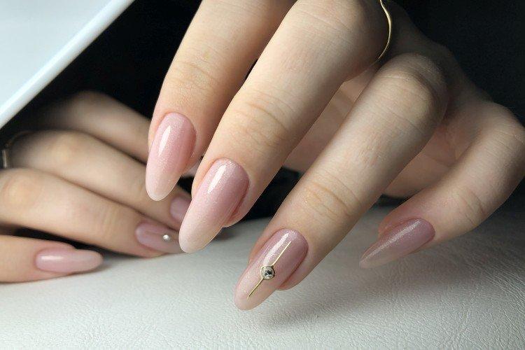 Dessins d'ongles nus