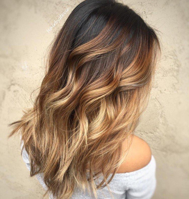 Balayage pour cheveux noirs - photos et idées