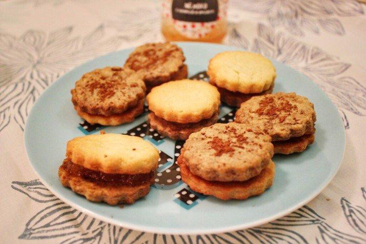 Biscuits avec une couche