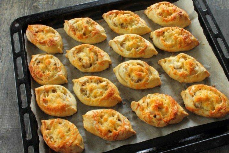 Bateaux de pâte feuilletée à la viande hachée et aux légumes