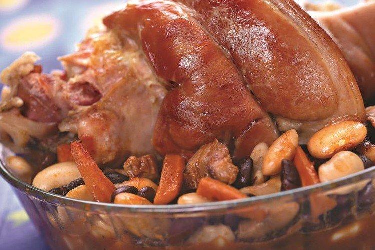 Jarret mijoté aux haricots