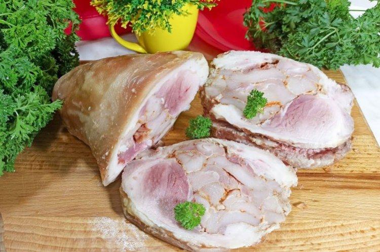 Roulé de jarret de porc dans une mijoteuse