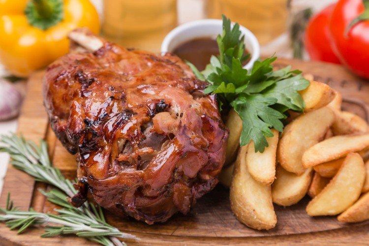 Jarret de porc à la sauce tkemali