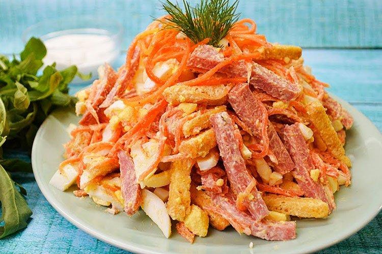 Salade coréenne de carottes à la saucisse d'Ostankino