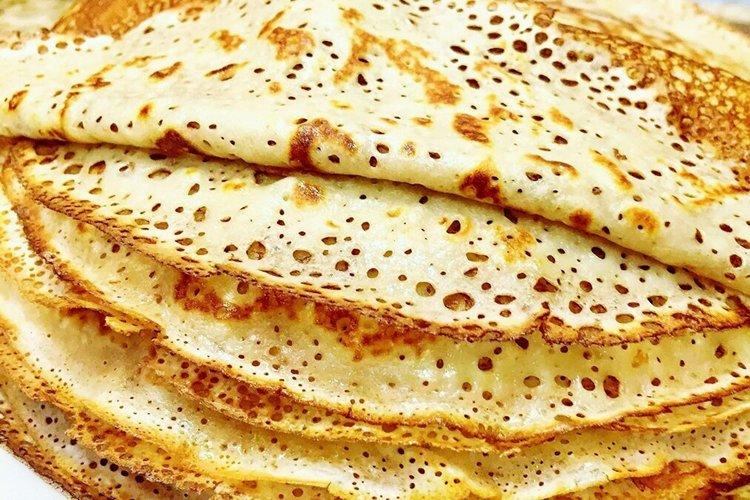 Crêpes trouées au lait et au kéfir