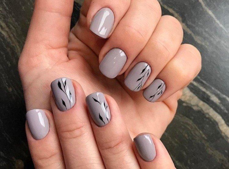 Manucure de printemps pour ongles courts