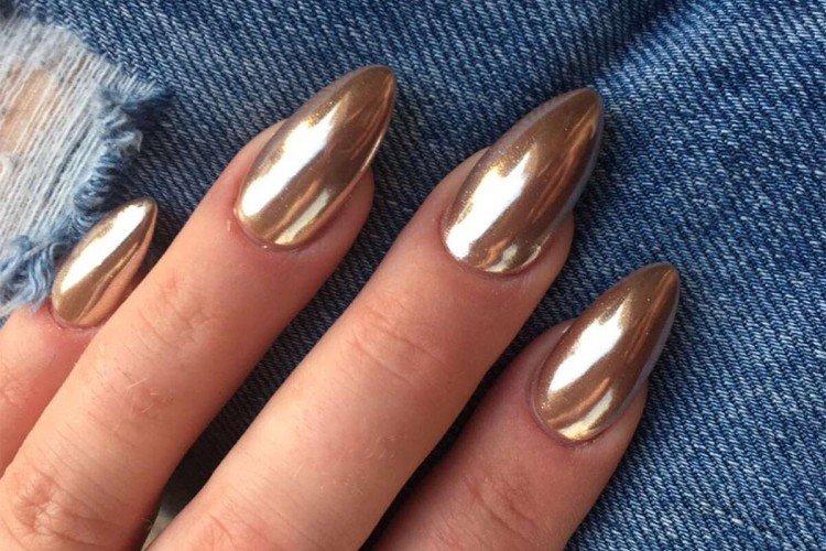 Manucure métallique