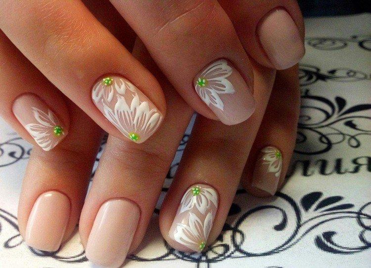 Motifs floraux et végétaux