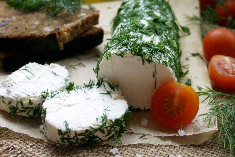 Fromage caillé à base de kéfir et de crème sure