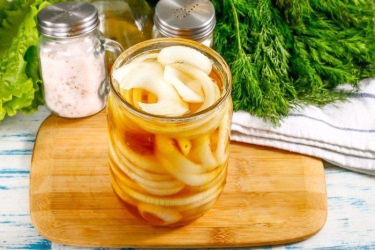 Oignons marinés à la sauce soja