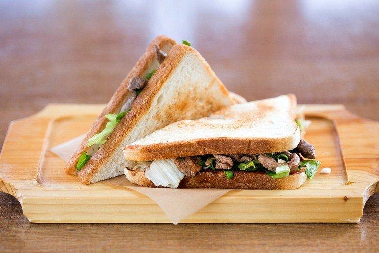 Sandwich au porc et aux pommes