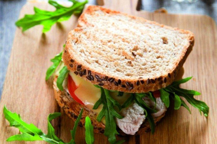 Sandwich à la dinde et à la roquette