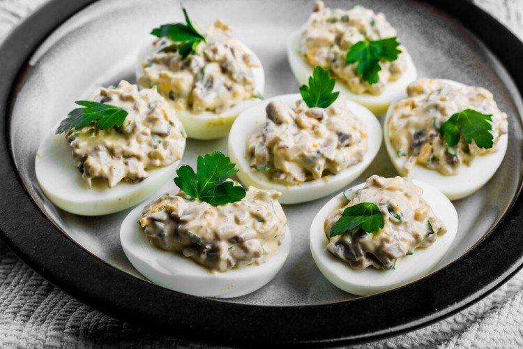 Oeufs farcis aux champignons