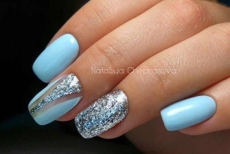 Manucure à paillettes bleues