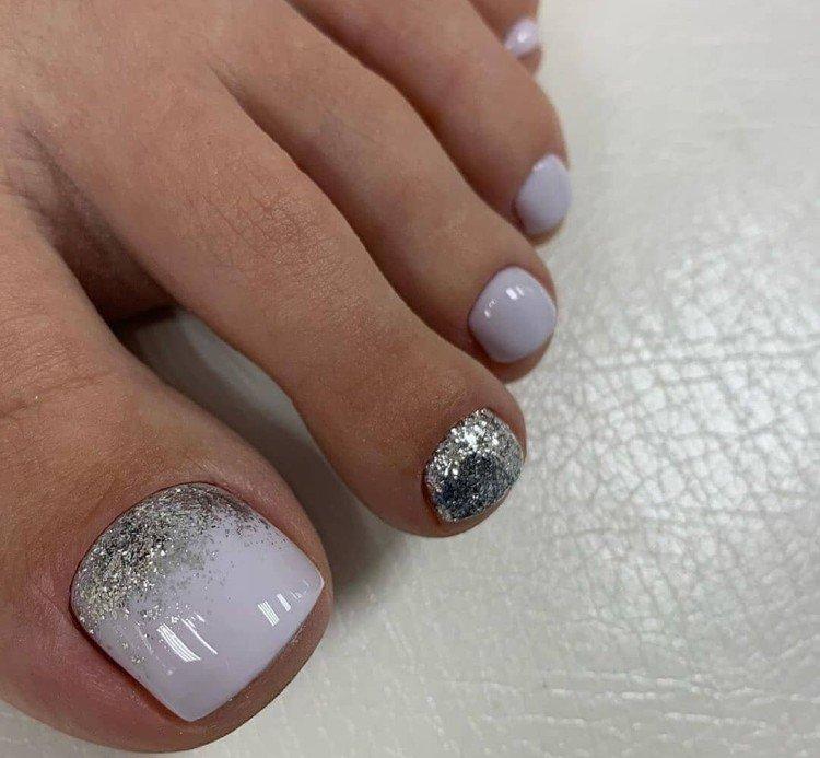 Pédicure pailletée