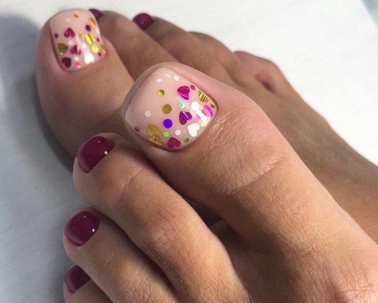 Pédicure avec kamifubiki et confettis