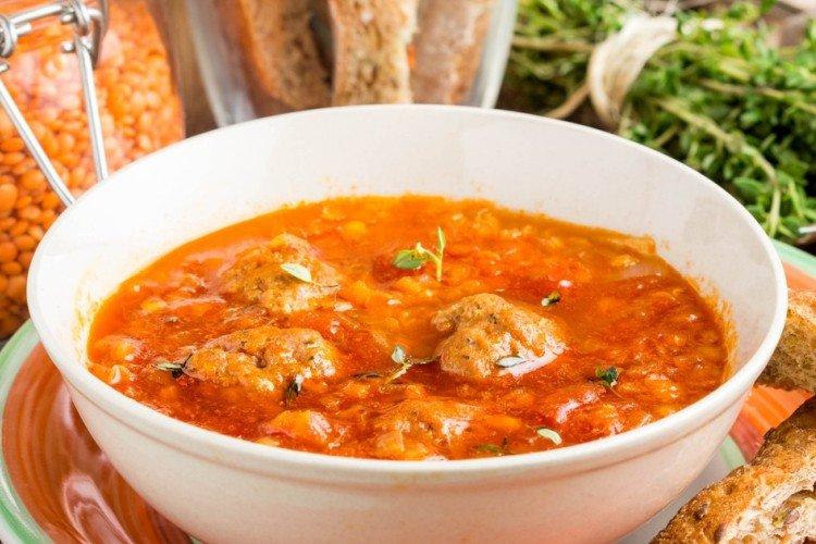 Soupe de lentilles aux boulettes de viande