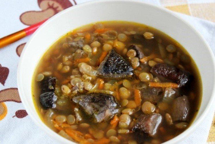 Soupe aux lentilles et champignons