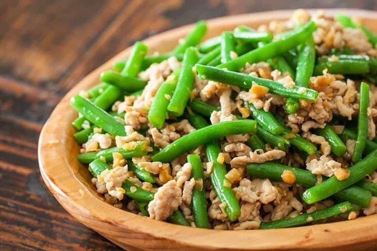 Haricots verts à la viande hachée