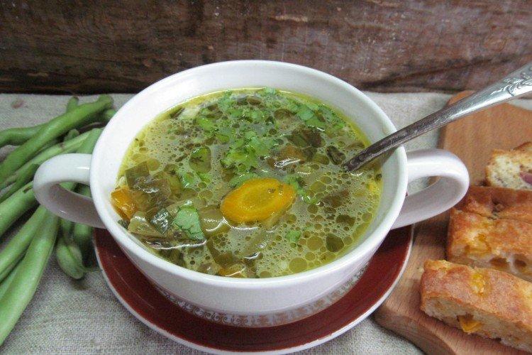 Soupe aux haricots verts et aux épinards