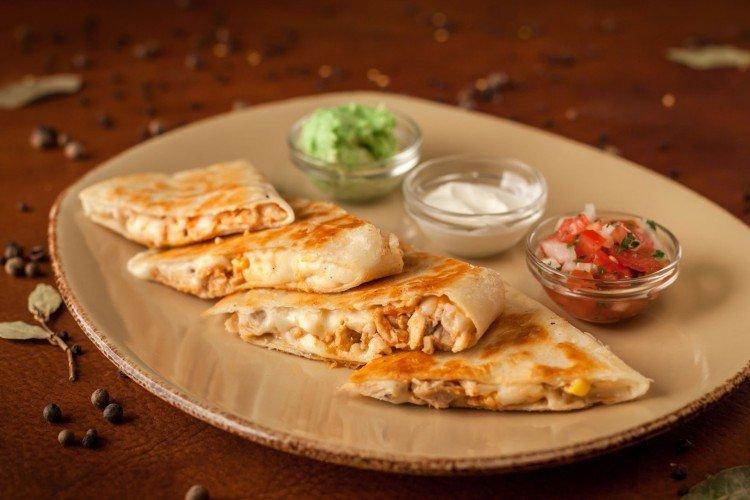 Quesadilla au poulet et fromage
