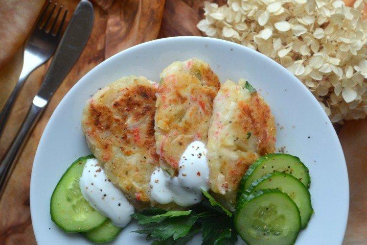 Escalopes de pommes de terre aux bâtonnets de crabe