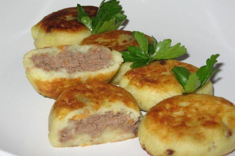 Escalopes de pommes de terre farcies au foie