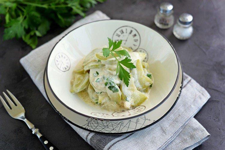 Snack léger aux courgettes et coriandre