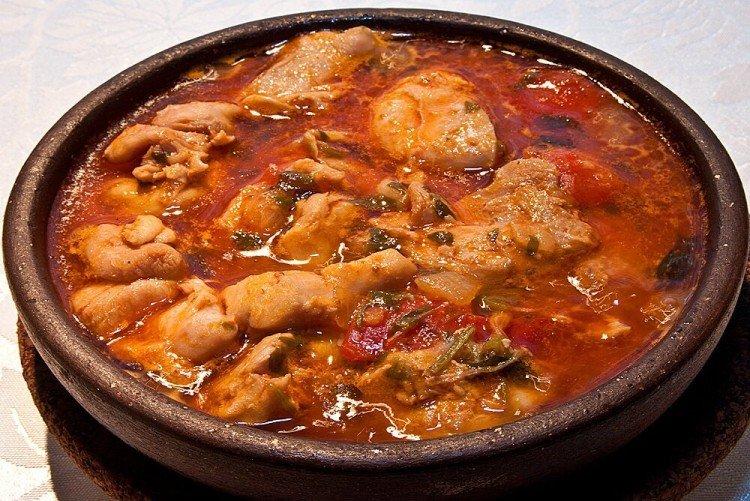 Chakhokhbili de poulet aux aubergines