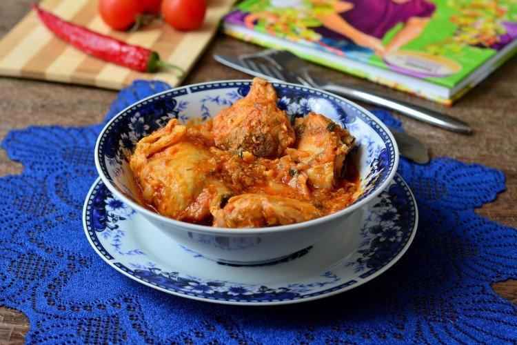 Chakhokhbili de poulet dans une mijoteuse