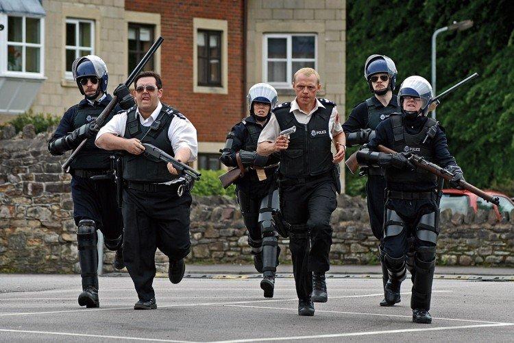 Un peu cool flics (2007)