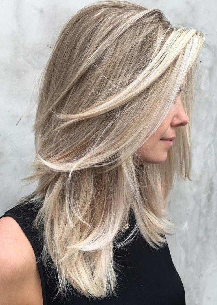 Coupe de cheveux en échelle - photos et idées