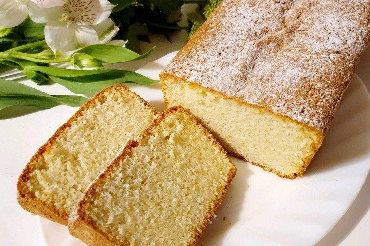 Gâteau de caillé aux flocons de noix de coco